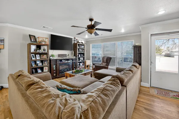 $289,000 | 104 North Vine Street, Claude, TX 79019