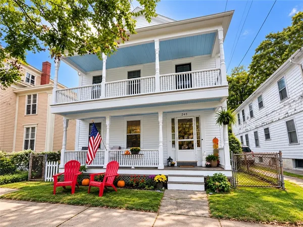 $2,000 | 245 High Street, Bristol, RI 02809