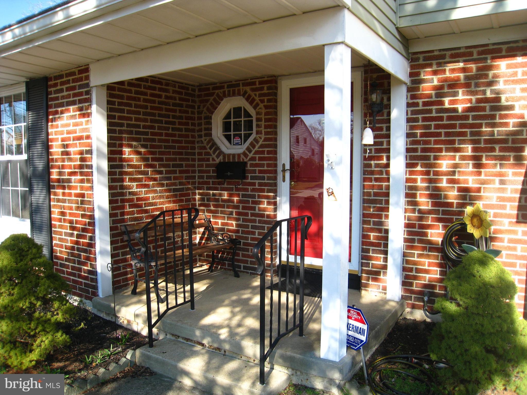 4 Hillside Road Stratford, NJ 08084 - Photo 3 of 18