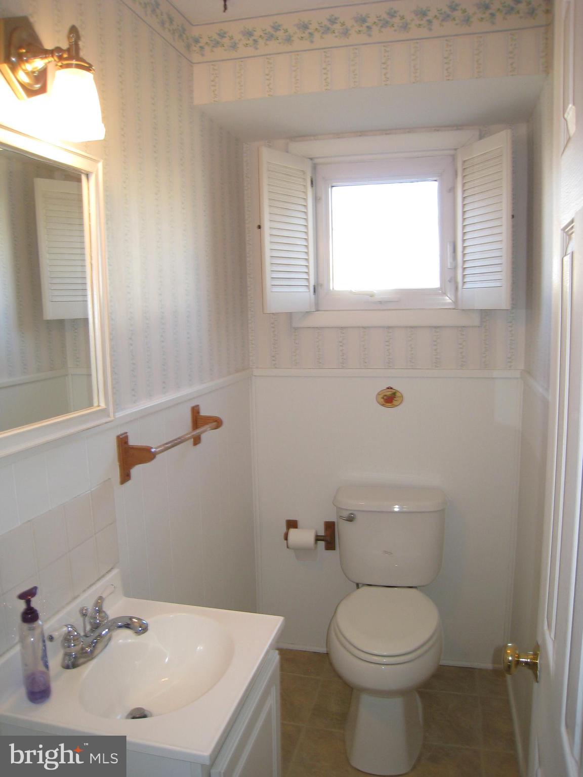 4 Hillside Road Stratford, NJ 08084 - Photo 9 of 18