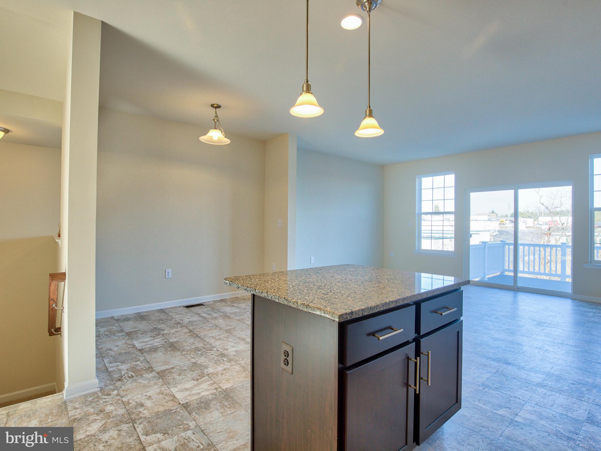 157 Schramm Loop Stephens City, VA 22655 - Photo 16 of 37 Kitchen/Dining area