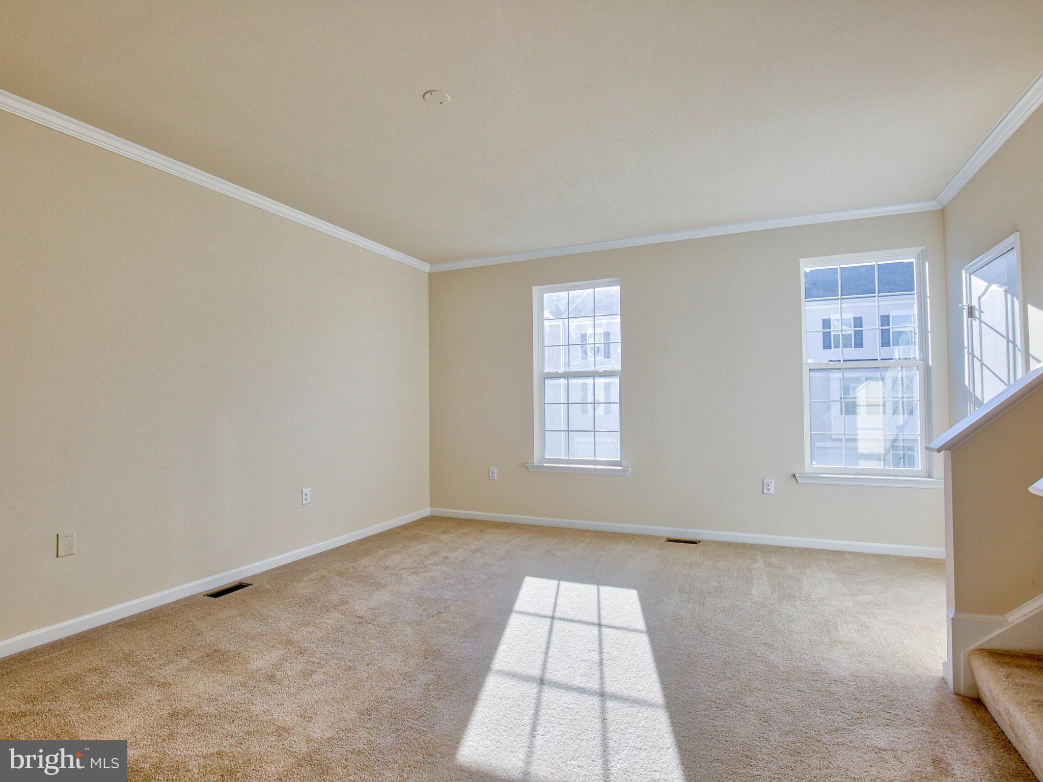 157 Schramm Loop Stephens City, VA 22655 - Photo 20 of 37 Large living room