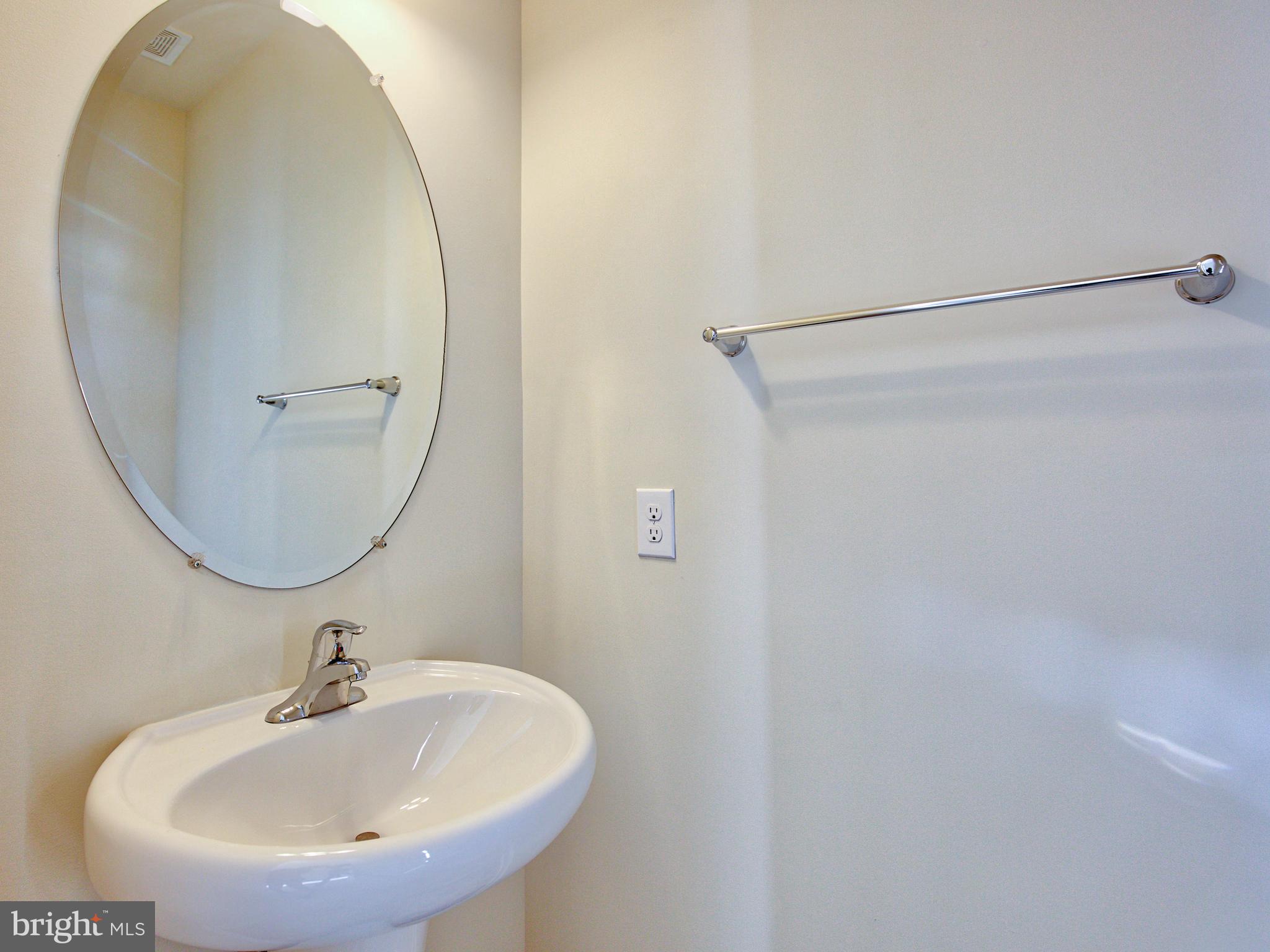 157 Schramm Loop Stephens City, VA 22655 - Photo 22 of 37 Main level half bath
