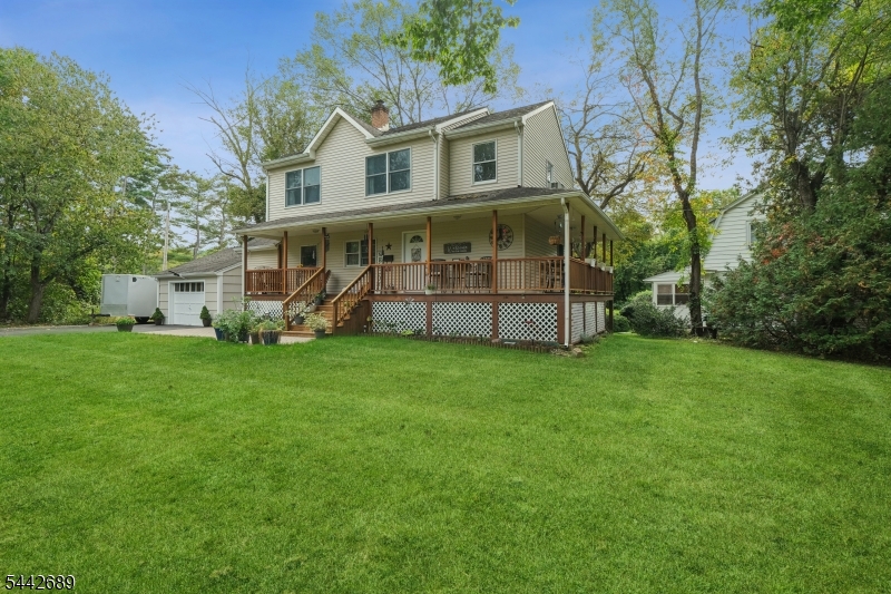 158 Maple Street New Providence, NJ 07974 - Photo 4 of 42