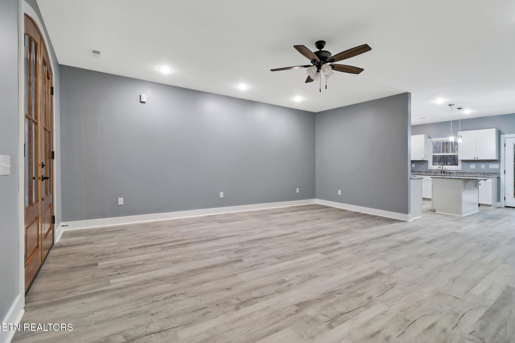 117 Divide Trail Monterey, TN 38574 - Photo 11 of 34 Livingroom3