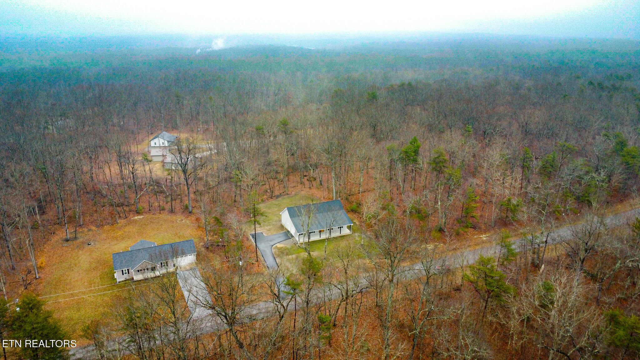 117 Divide Trail Monterey, TN 38574 - Photo 30 of 34 Drone4