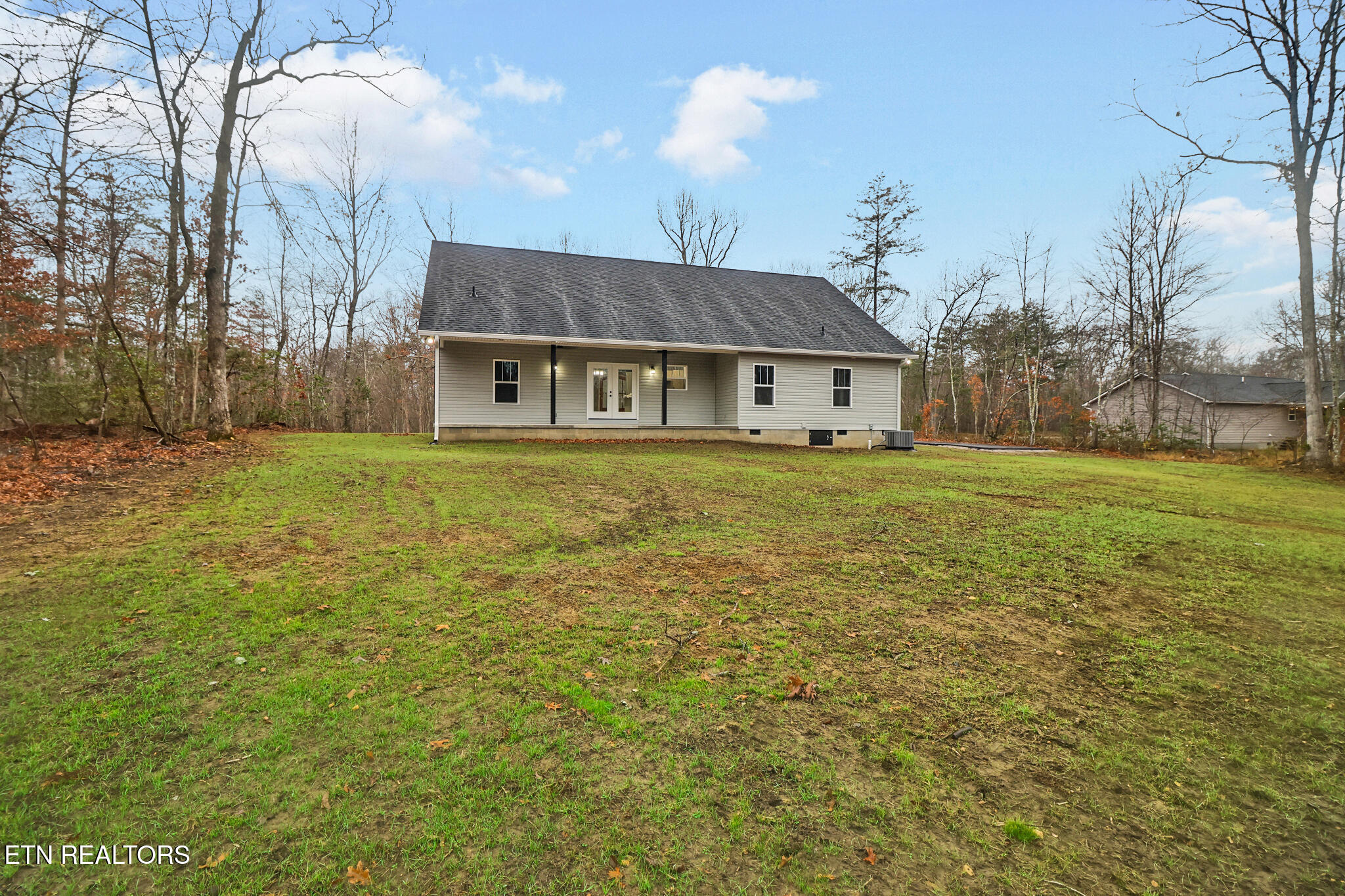 117 Divide Trail Monterey, TN 38574 - Photo 5 of 34 back2