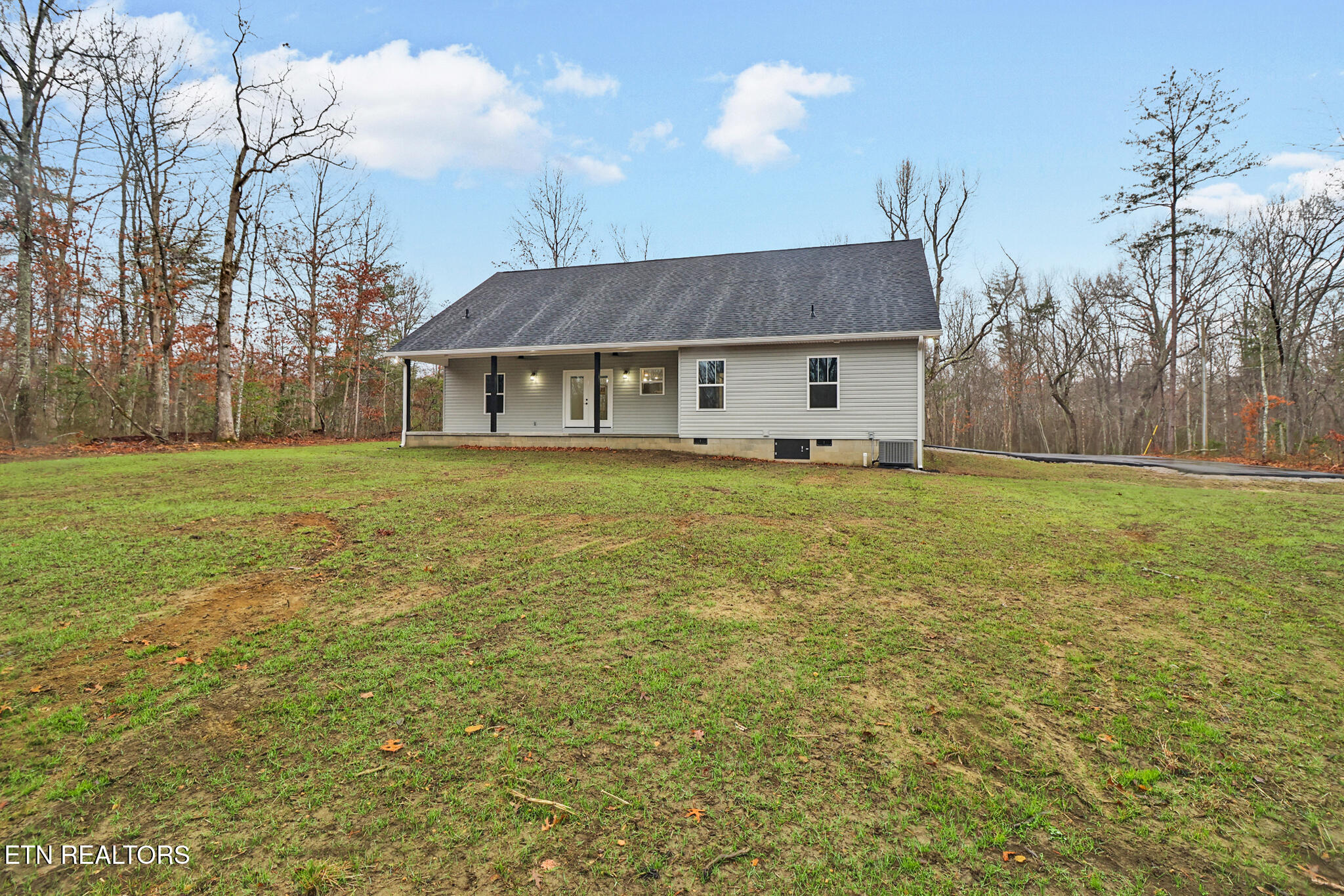 117 Divide Trail Monterey, TN 38574 - Photo 6 of 34 Back