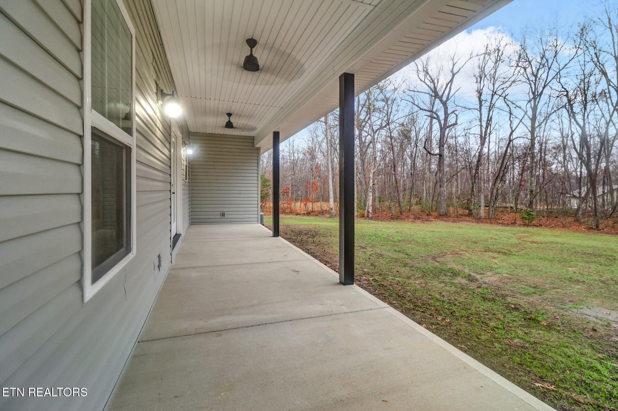 117 Divide Trail Monterey, TN 38574 - Photo 7 of 34 Back porch