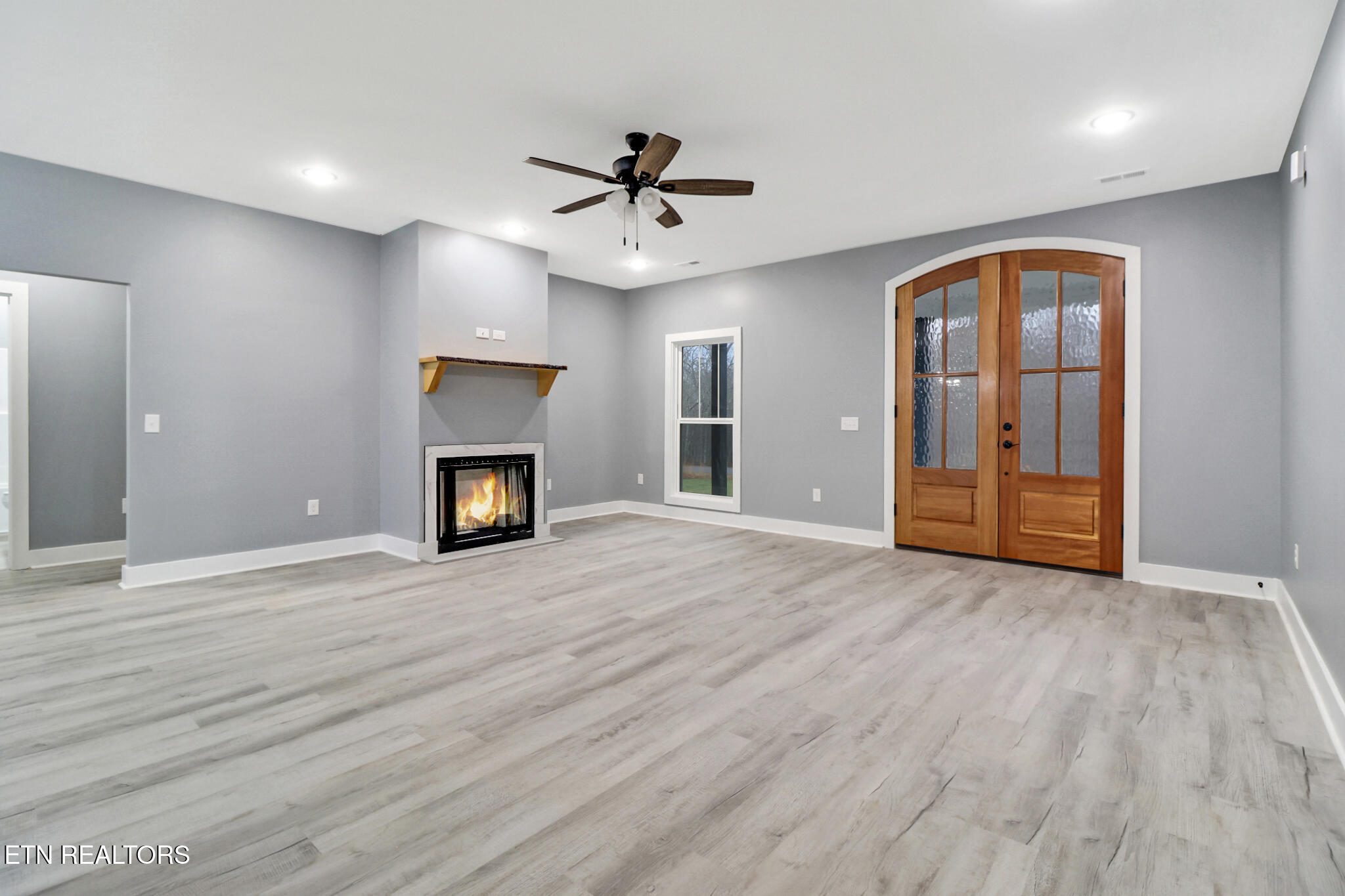 117 Divide Trail Monterey, TN 38574 - Photo 8 of 34 Livingroom1