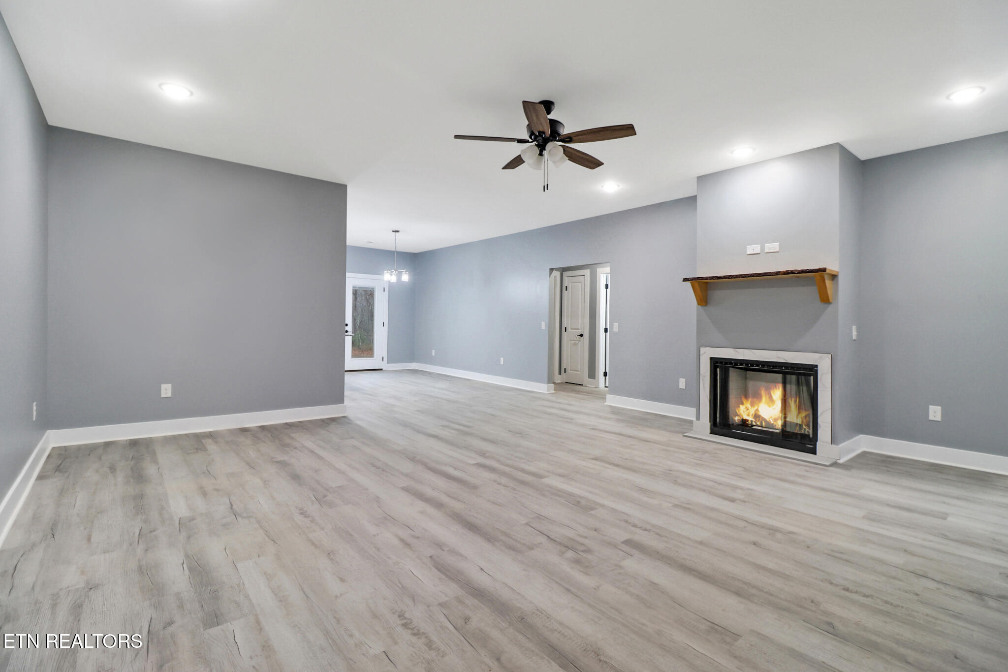 117 Divide Trail Monterey, TN 38574 - Photo 10 of 34 Livingroom4