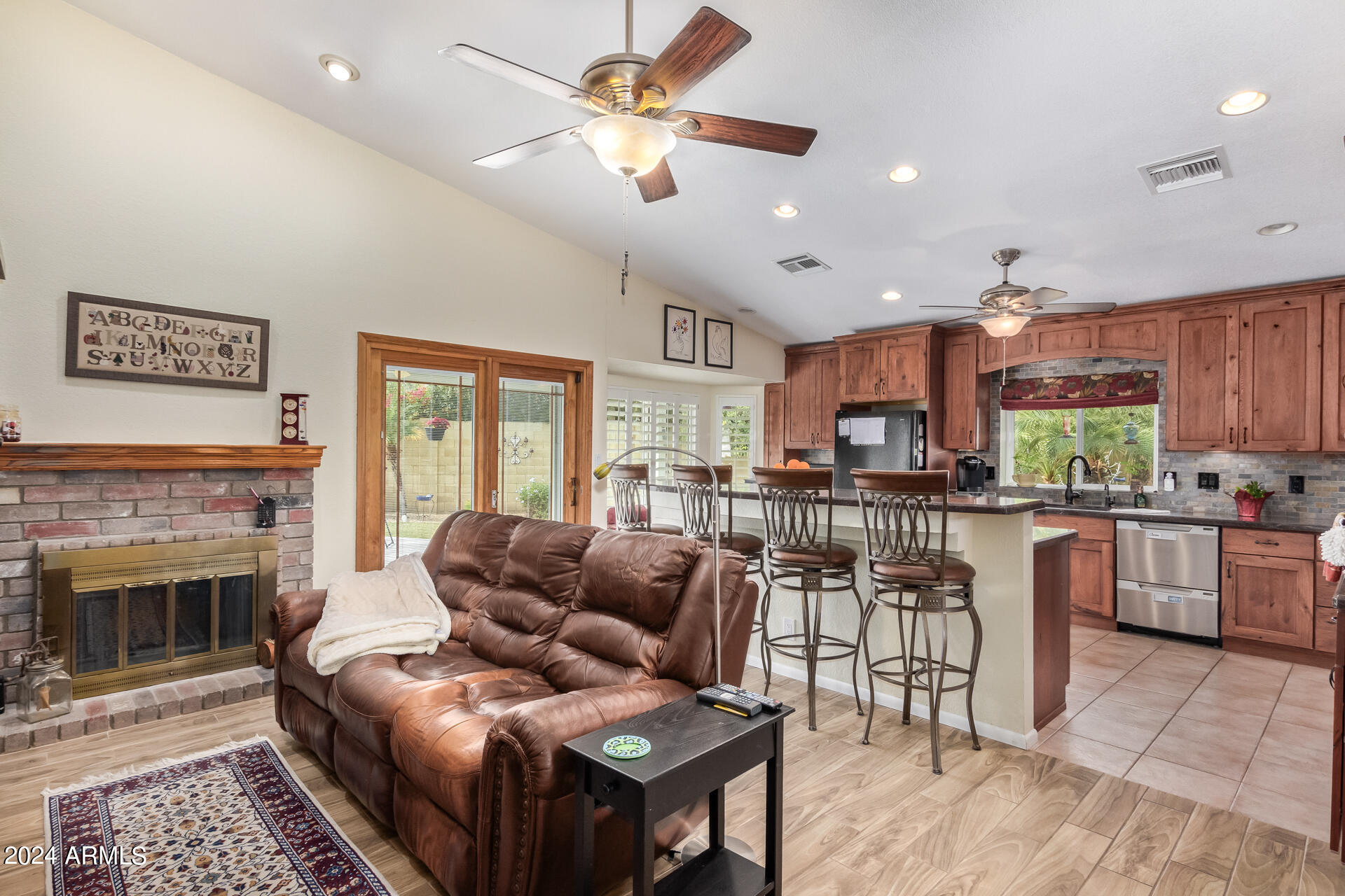 4739 East Redfield Road Phoenix, AZ 85032 - Photo 7 of 24 16 - Redfield