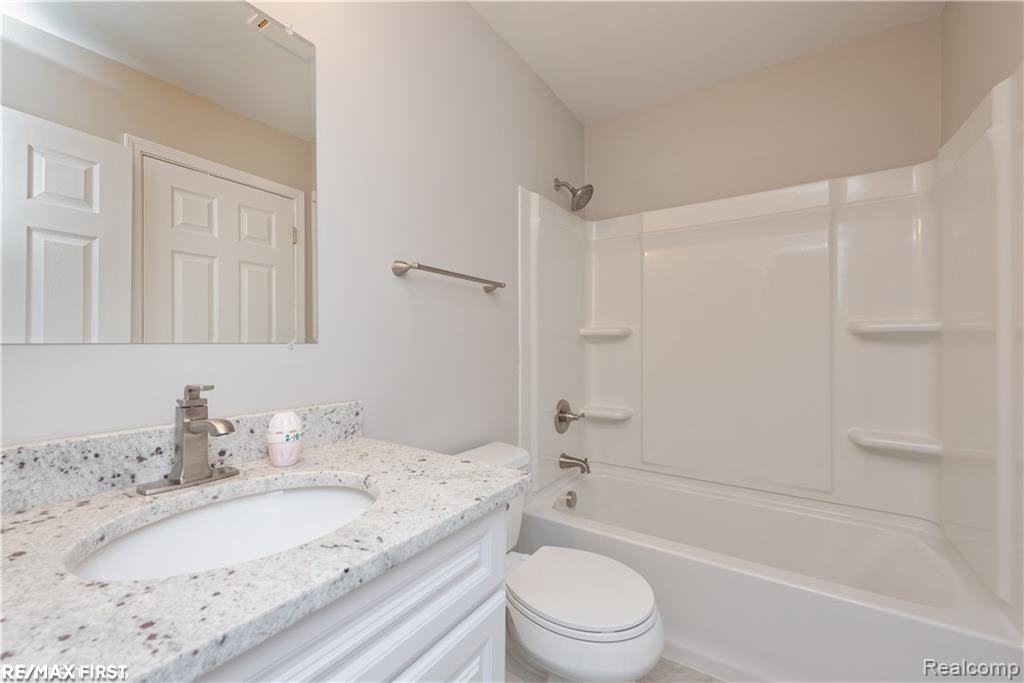 33670 Embassy Street Chesterfield, MI 48047 - Photo 10 of 14