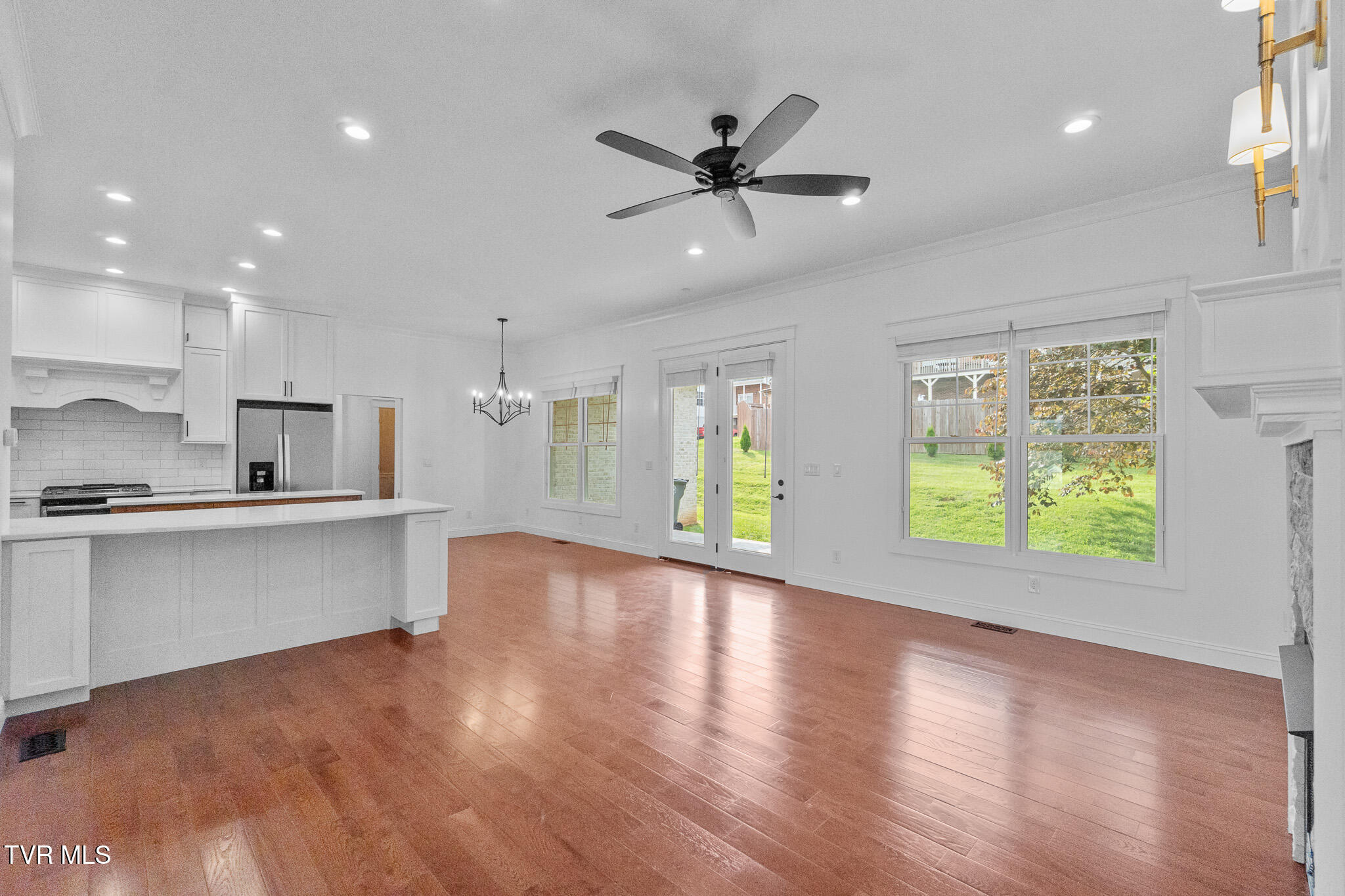150 Naples Lane Greeneville, TN 37745 - Photo 13 of 48 Great Room
