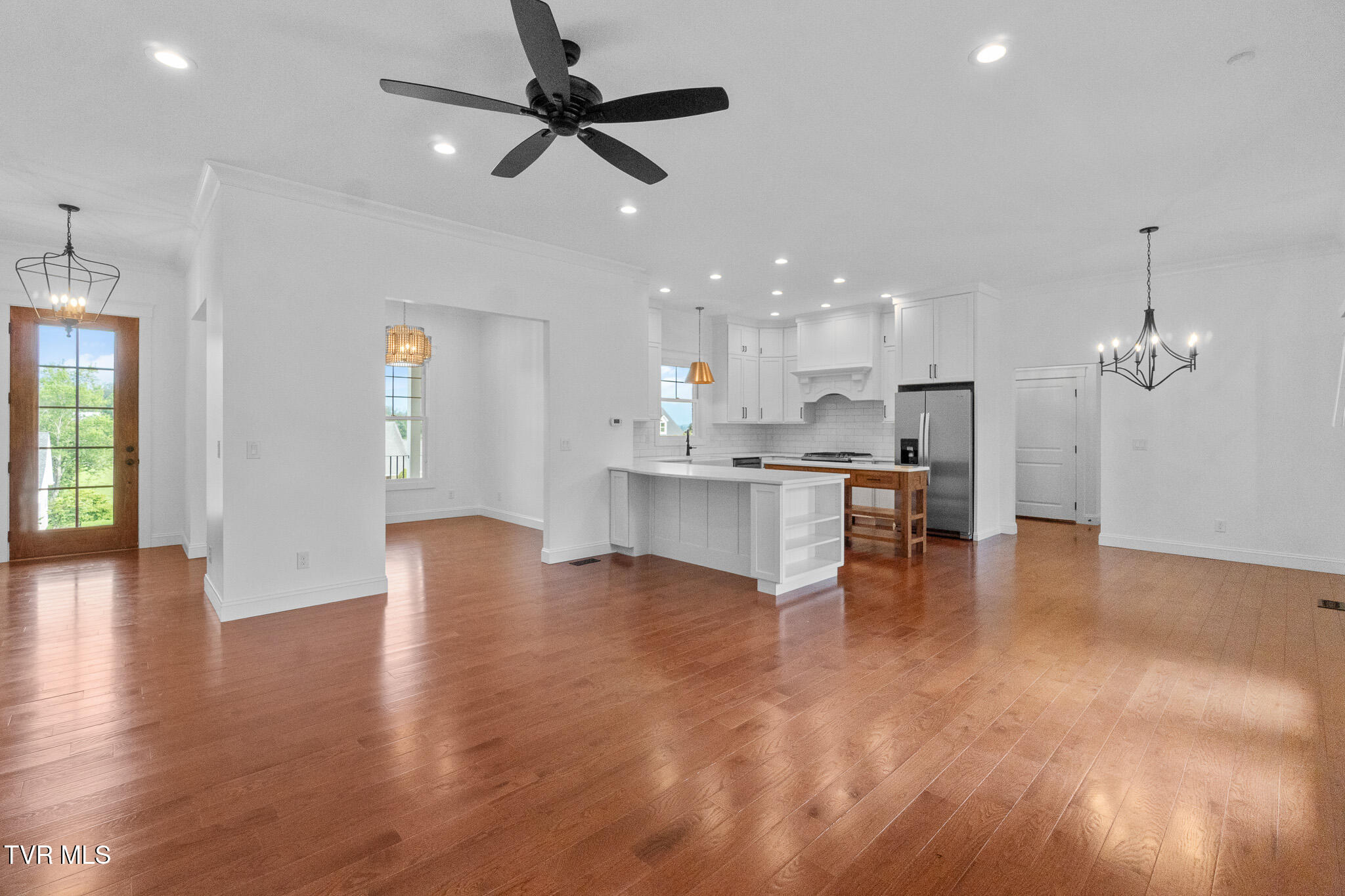 150 Naples Lane Greeneville, TN 37745 - Photo 14 of 48 Great room