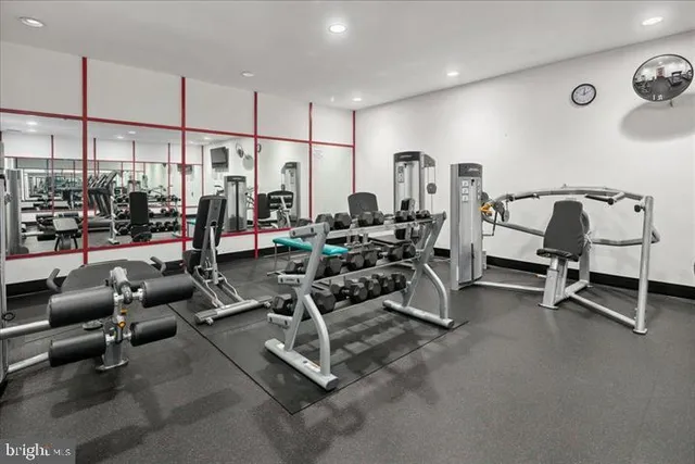 $2,900 | 6101 Edsall Road, Unit 702, Alexandria, VA 22304