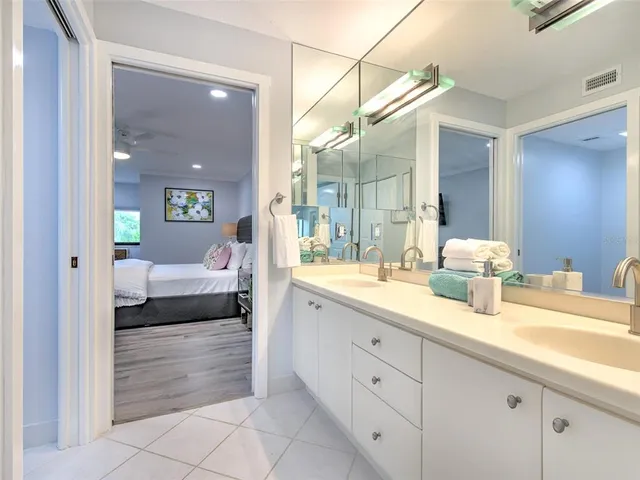 $6,000 | 706 Bayport Way, Unit 706, Longboat Key, FL 34228