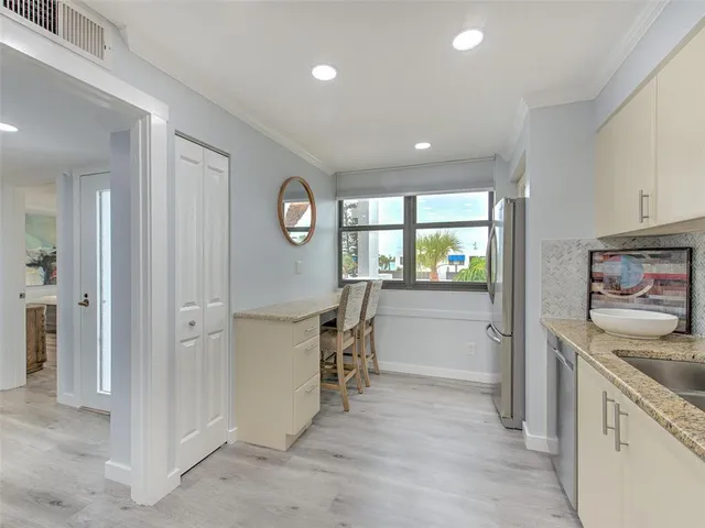 $6,000 | 706 Bayport Way, Unit 706, Longboat Key, FL 34228