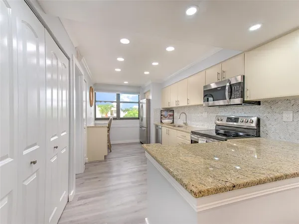 $6,000 | 706 Bayport Way, Unit 706, Longboat Key, FL 34228