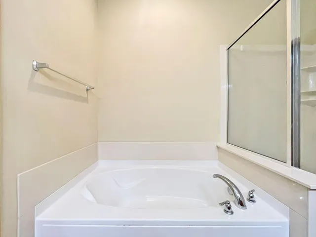 $2,695 | 9500 Declaration Drive, Chanhassen, MN 55317