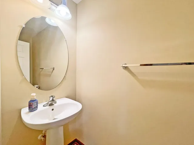 $2,695 | 9500 Declaration Drive, Chanhassen, MN 55317