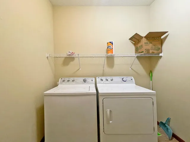 $2,695 | 9500 Declaration Drive, Chanhassen, MN 55317