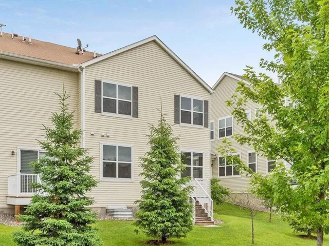 $2,695 | 9500 Declaration Drive, Chanhassen, MN 55317