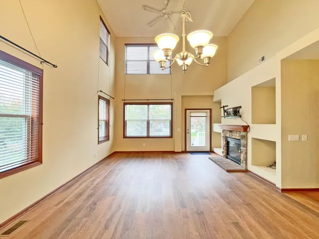 $2,695 | 9500 Declaration Drive, Chanhassen, MN 55317