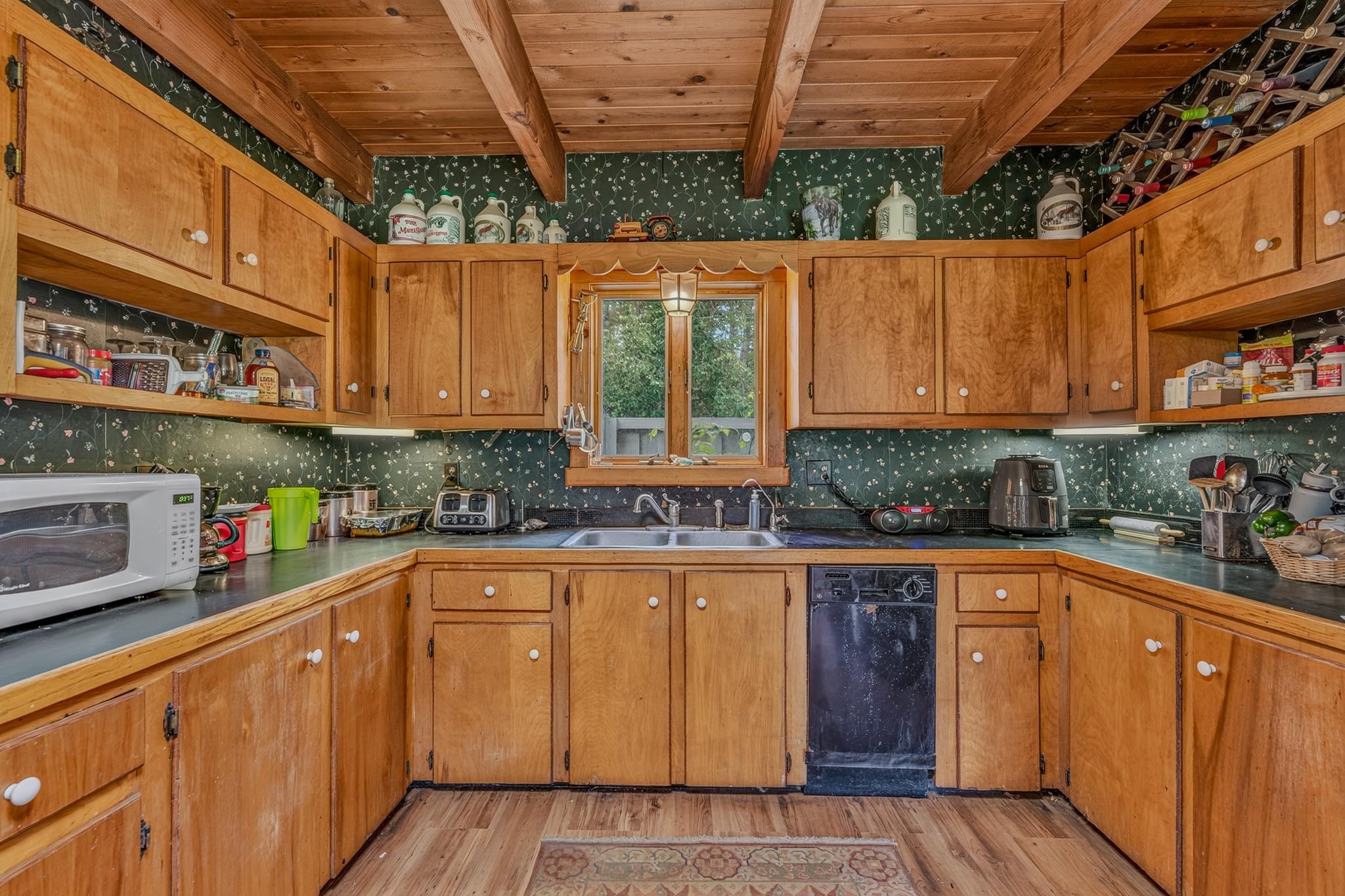 2054 Whitefield Road Bethlehem, NH 03574 - Photo 13 of 58