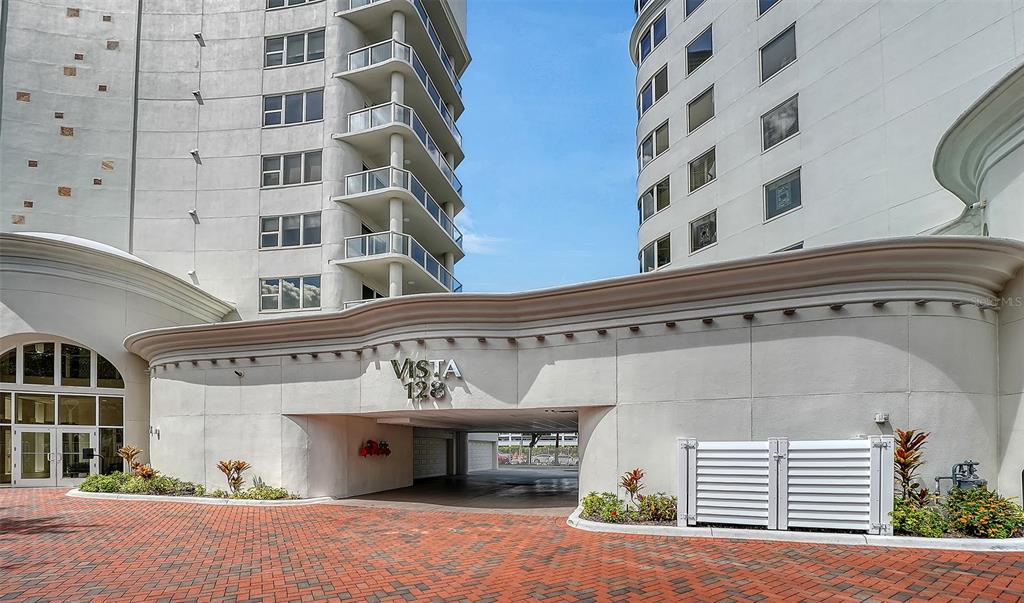 128 Golden Gate Point, Unit 901/1001 Sarasota, FL 34236 - Photo 54 of 55 front view of a building