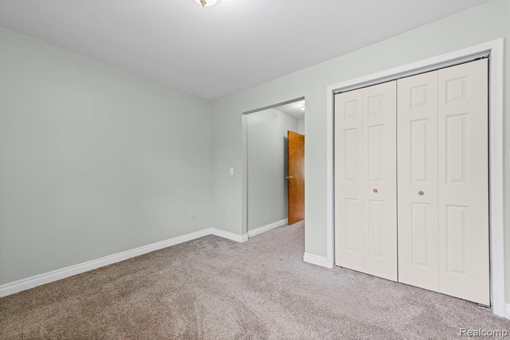 4165 Crooks Road Troy, MI 48098 - Photo 13 of 27
