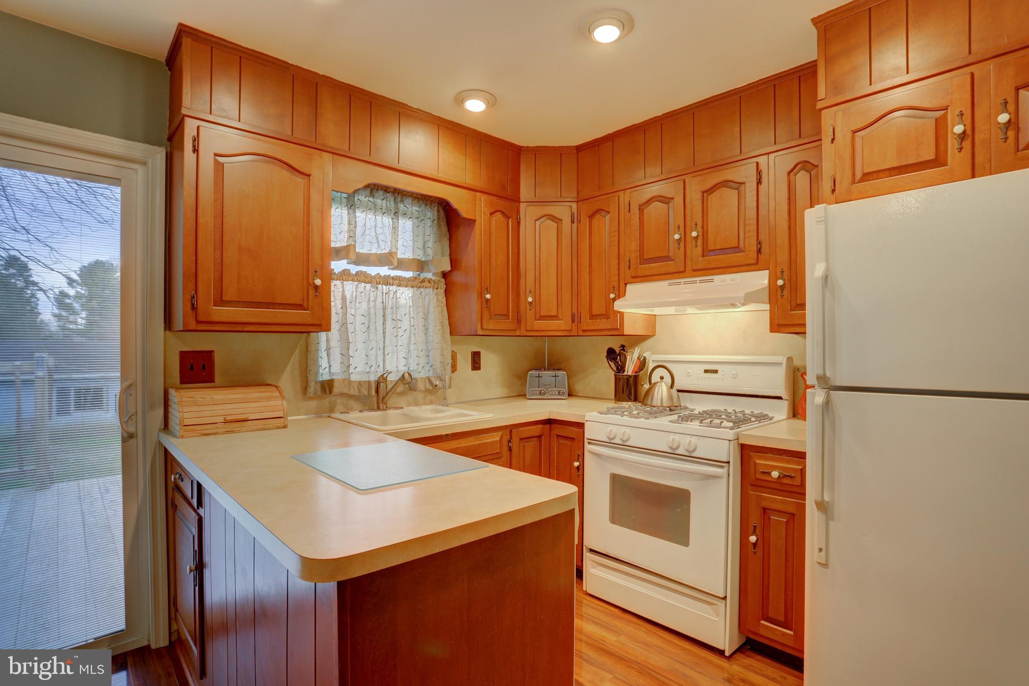 106 Landis Valley Road Lititz, PA 17543 - Photo 8 of 32