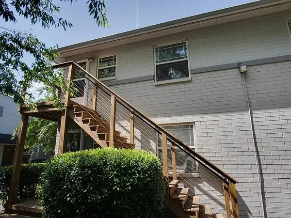a view of entryway with a front door
