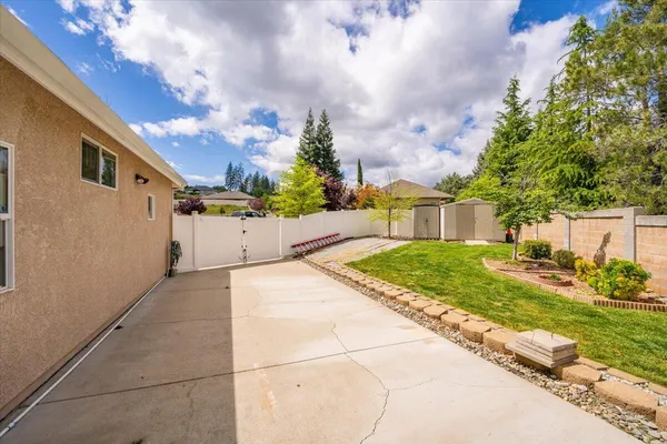 $469,000 | 2733 Smith Avenue, Shasta Lake, CA 96019