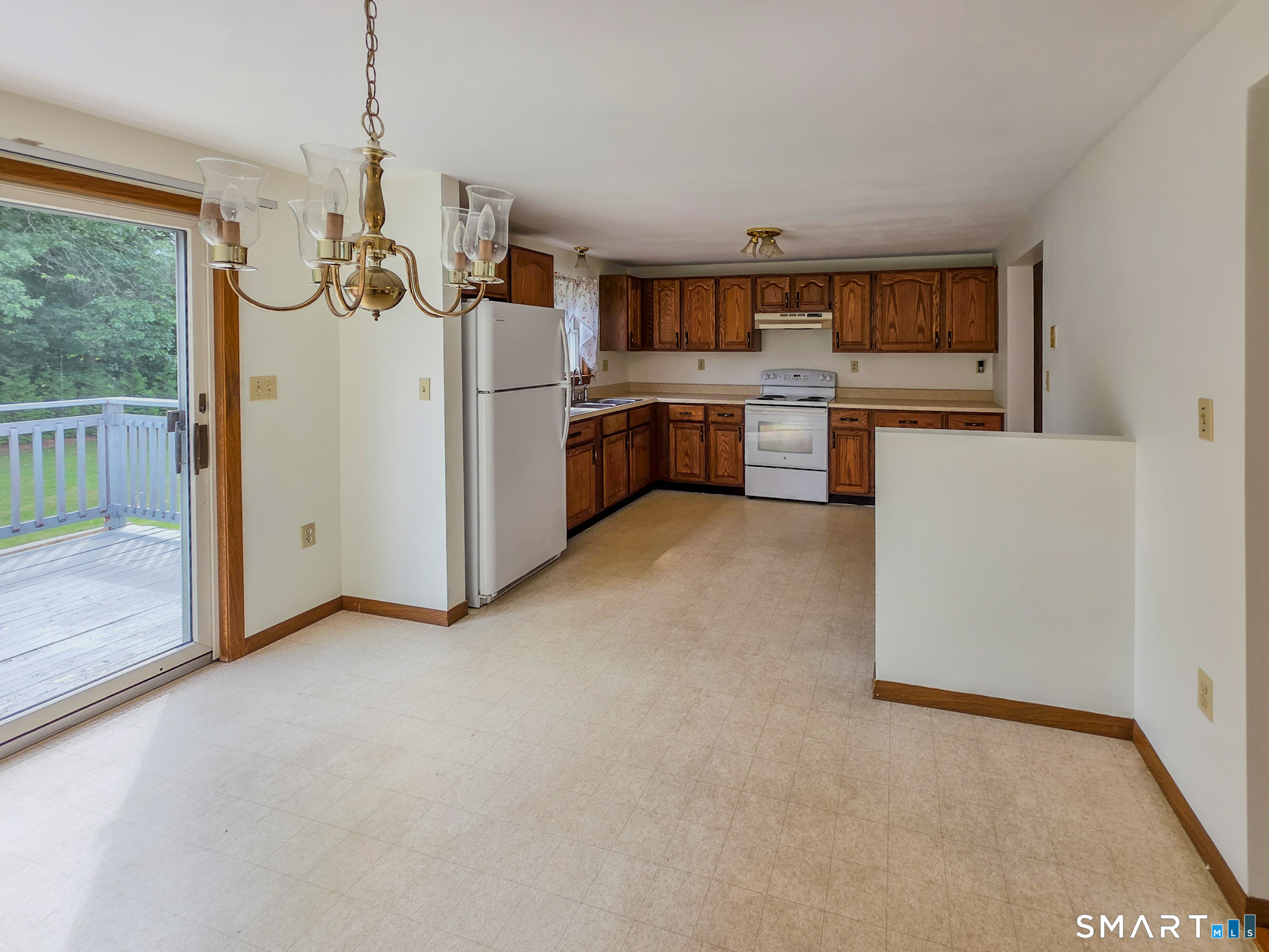 105 Northfield Road Wallingford, CT 06492 - Photo 3 of 24