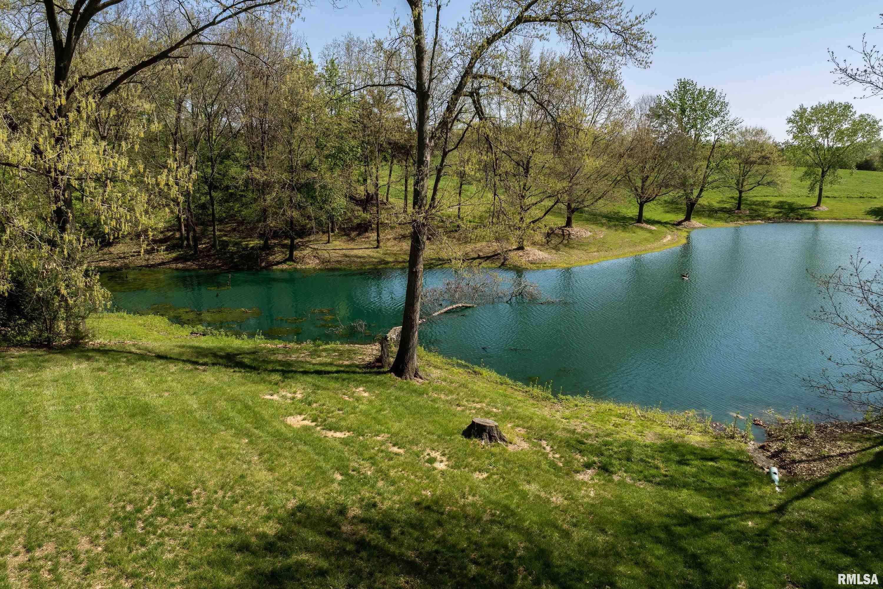 4729 Hidden Cove Road Quincy, IL 62305 - Photo 4 of 18