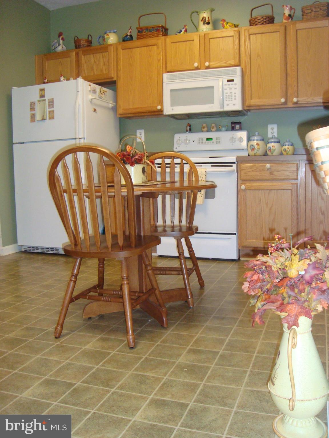 5374 Glenthorne Court, Unit 5374 Baltimore, MD 21237 - Photo 28 of 29 Kitchen