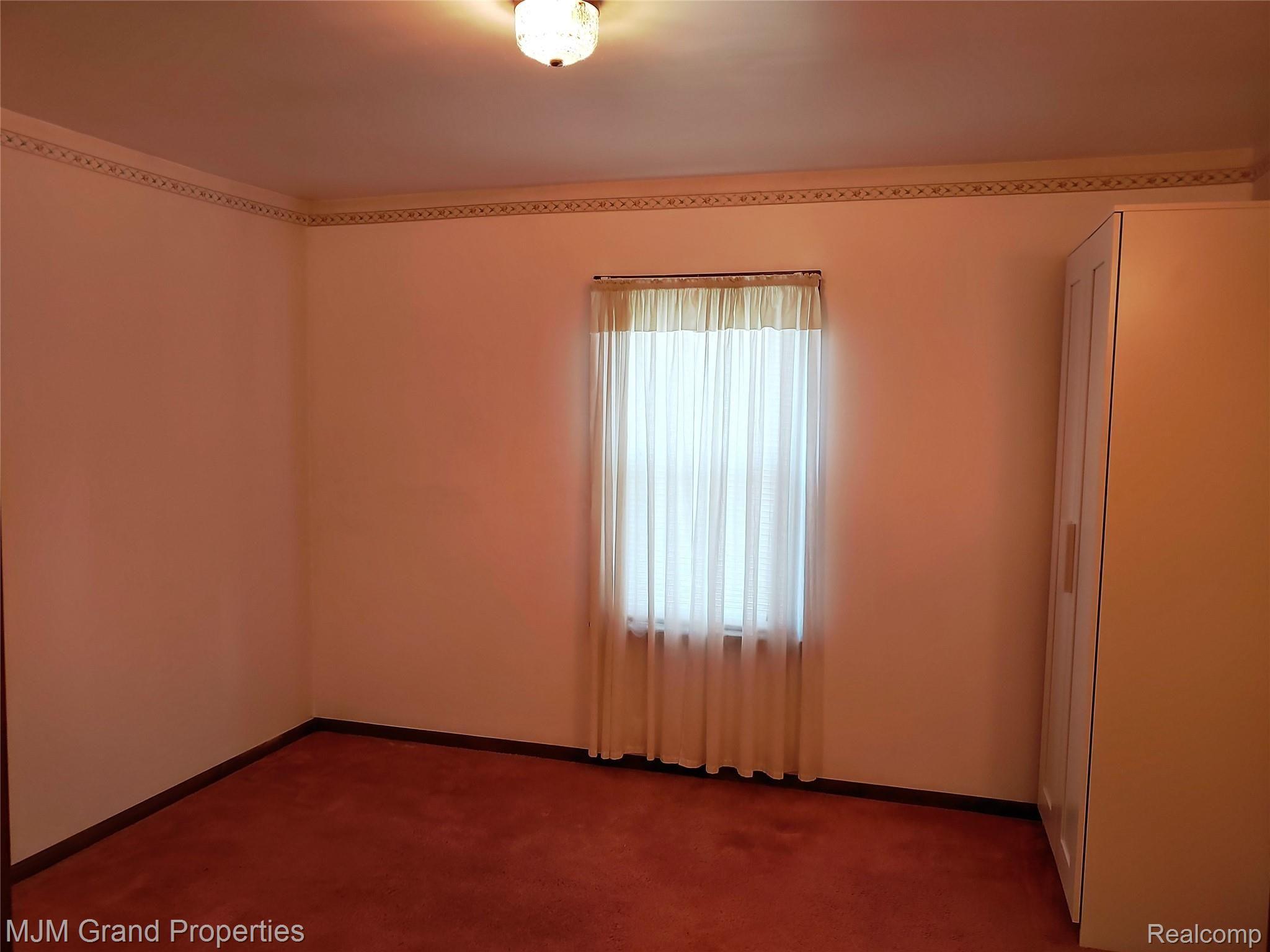23221 Waltz Road New Boston, MI 48164 - Photo 15 of 37 Bedroom 2 Upper.jpg