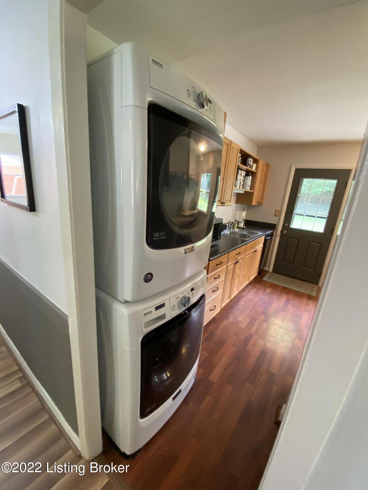 1819 Millgate Road Louisville, KY 40223 - Photo 10 of 26 Laundry