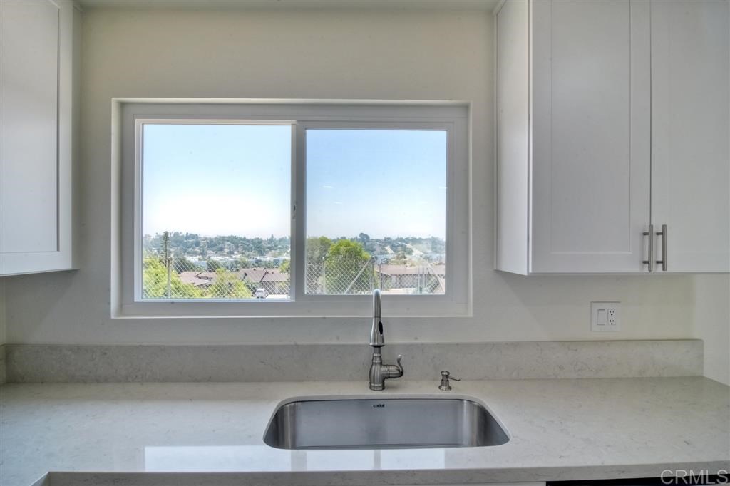 4541 Golden Ridge Drive Oceanside, CA 92056 - Photo 5 of 25 Gallery Image 5