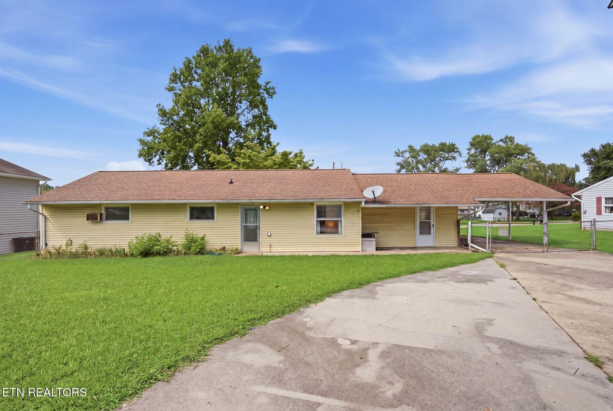 4308 Roaming Road Northwest Knoxville, TN 37912 - Photo 26 of 32 Gallery Image 26