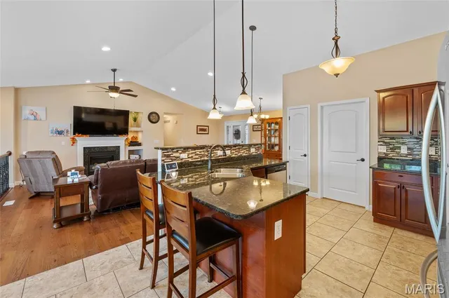 $435,000 | 1232 Wentworth Court, Troy, IL 62294