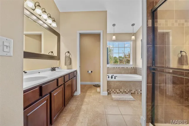 $435,000 | 1232 Wentworth Court, Troy, IL 62294