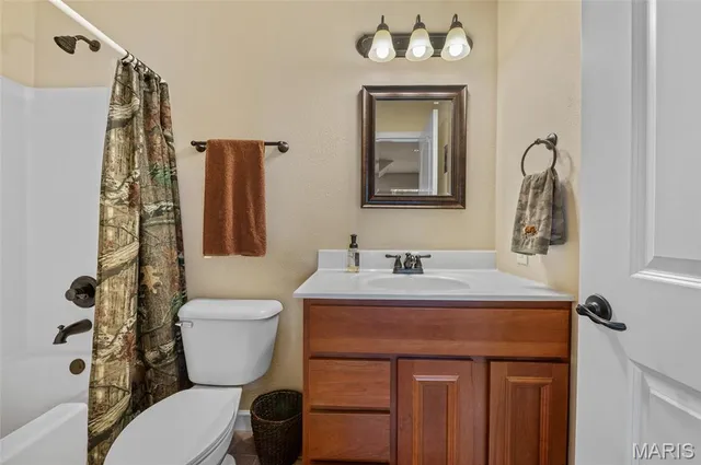 $435,000 | 1232 Wentworth Court, Troy, IL 62294