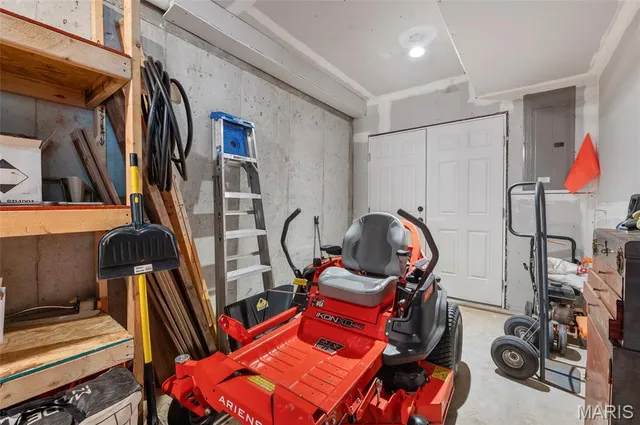 $435,000 | 1232 Wentworth Court, Troy, IL 62294