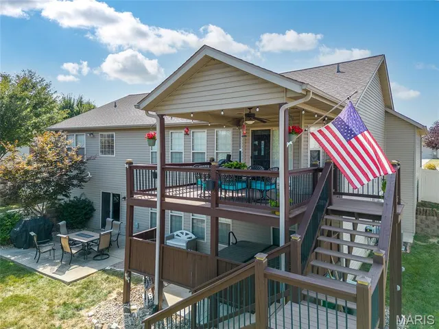 $435,000 | 1232 Wentworth Court, Troy, IL 62294