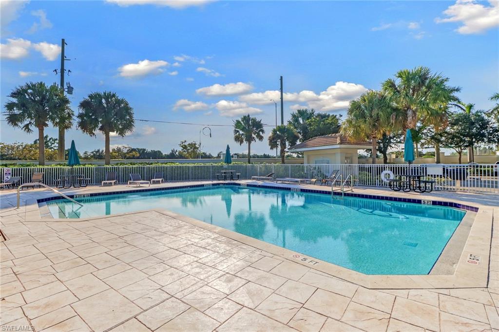 16270 Ravina Way, Unit 92 Naples, FL 34110 - Photo 24 of 27 Gallery Image 24