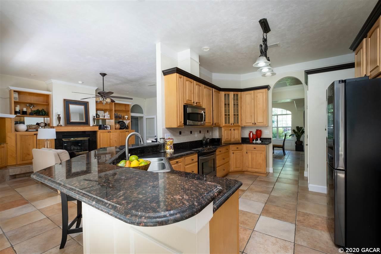 1609 Southwest 86th Terrace Gainesville, FL 32607 - Photo 9 of 30 Gallery Image 9