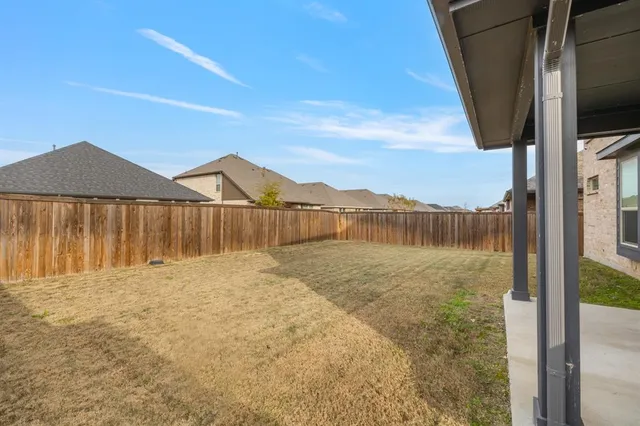 $400,000 | 538 Cherry Hill Road, Red Oak, TX 75154