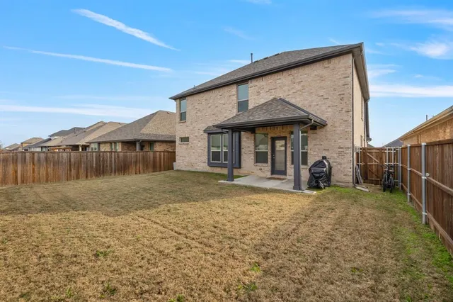 $400,000 | 538 Cherry Hill Road, Red Oak, TX 75154